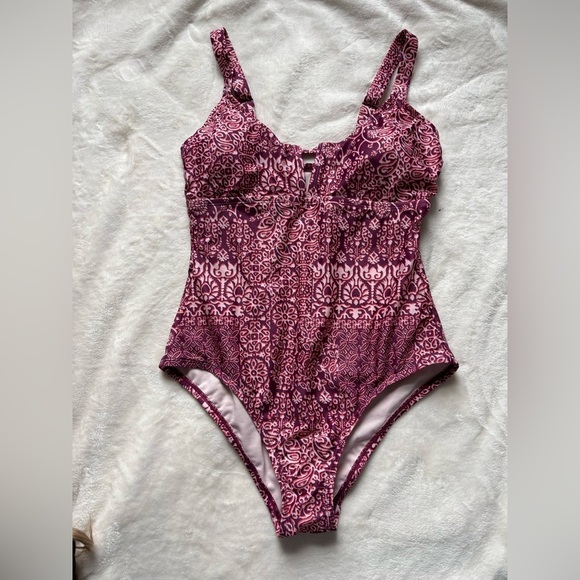 Kona Sol Boho Medallion Printed Pink Maroon One-Piece Swimsuit - Picture 2 of 7